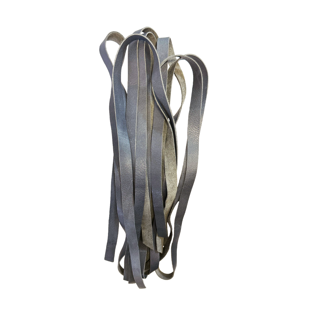 Sensation Ride™ 1/2" Leather Saddle Strings in a set of 4 in Light Grey