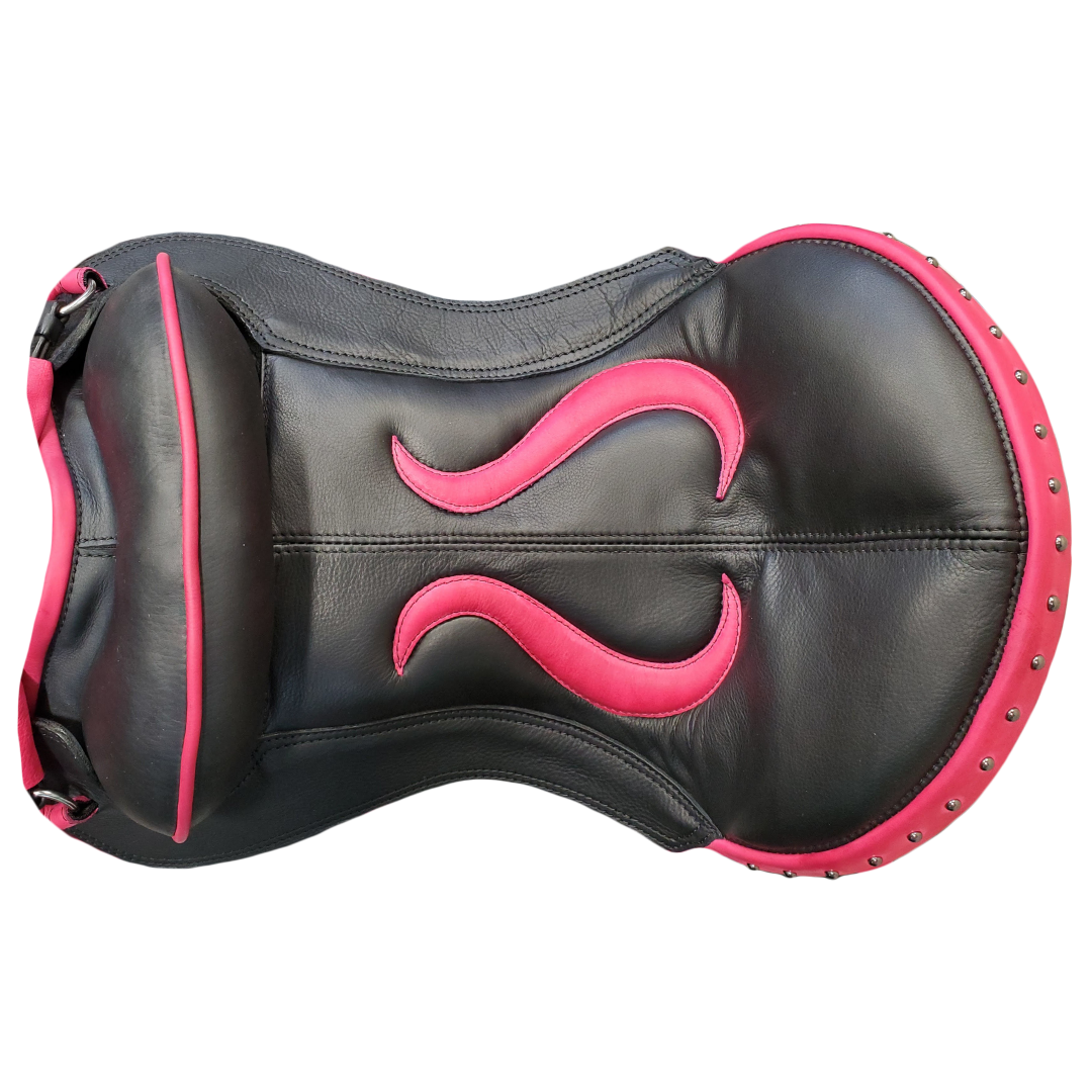 Sensation Ride™ Chinook Seat in Black and Hot Pink
